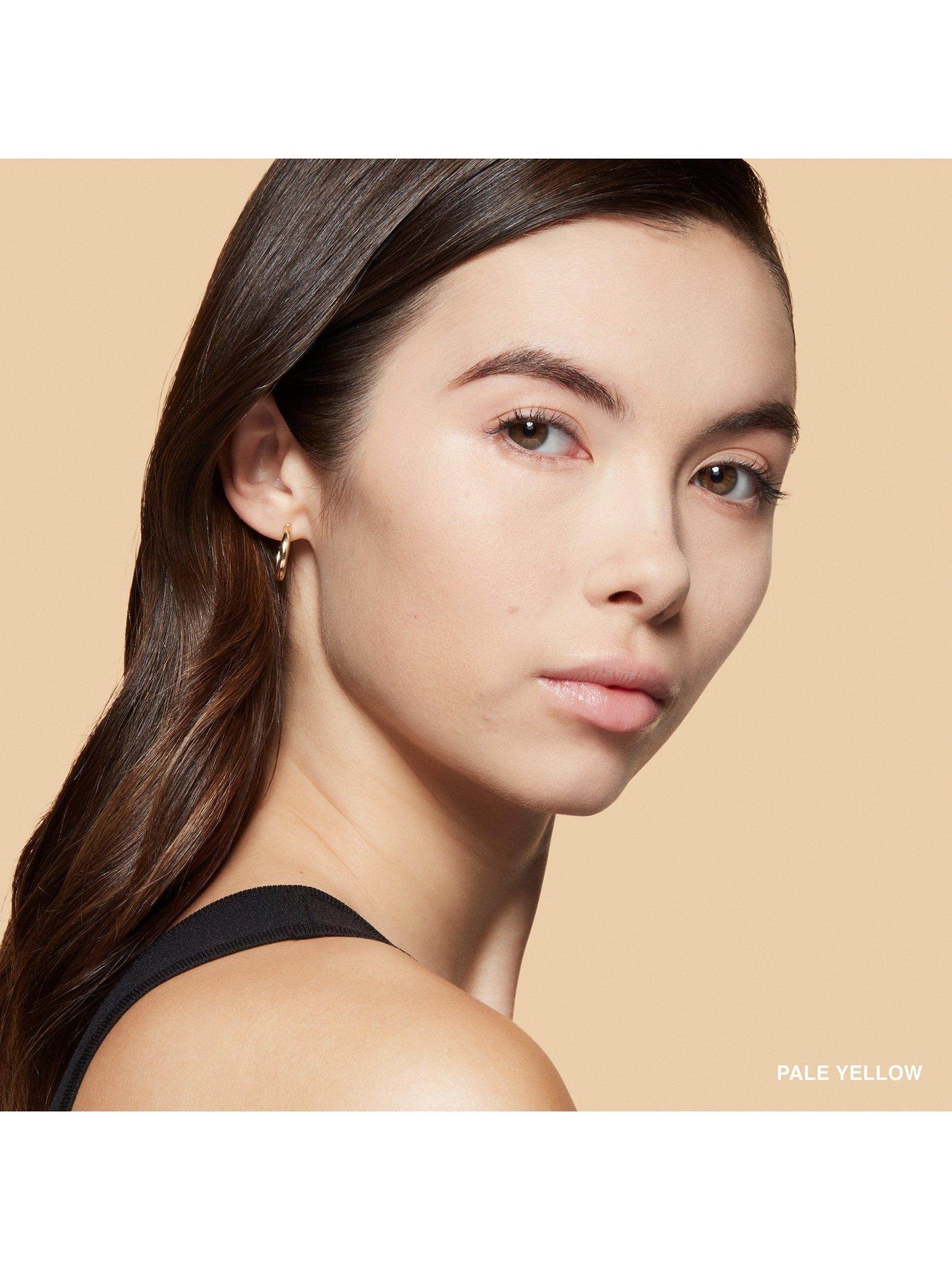 Bobbi Brown Bobbi Brown Sheer Finish Pressed Powder, Pale Yellow 10g Makeup 110450071alt4 shop at Exprimi Beauty Kenya. Home of Skin care, Body care, Make-up, Fragrance & Beauty.
