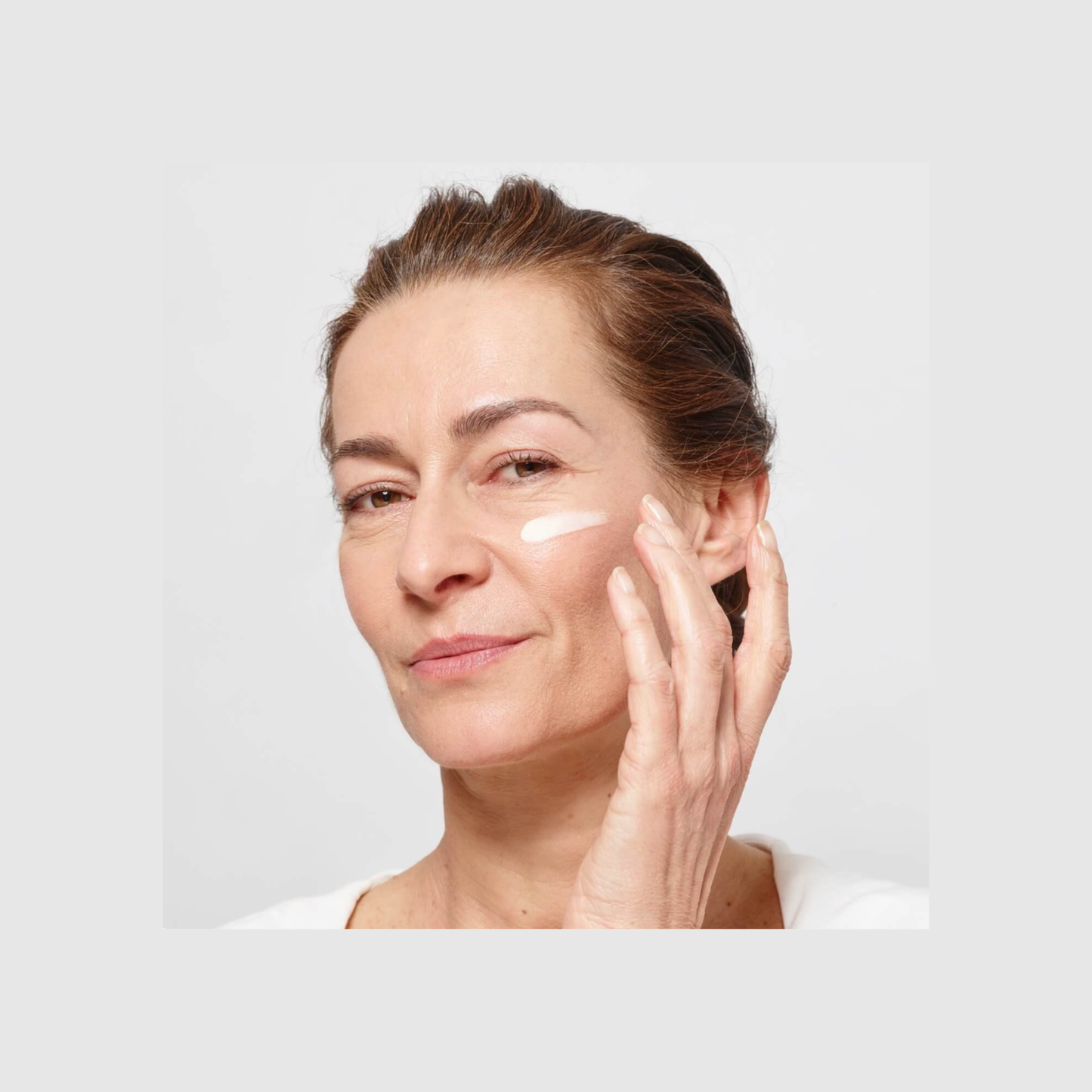L'Oréal Paris Age Perfect Cell Renew - Revitalizing Day Cream SPF30 | EXprimi Skincare Kenya Ant-Aging Age_Perfect_Cell_Renewal_-_Revitalizing_Day_Cream_SPF30_EXprimi_Skincare_Kenya_4 shop at Exprimi Beauty Kenya. Home of Skin care, Body care, Make-up, Fragrance & Beauty.
