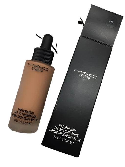 MAC Studio Waterweight SPF 30 Foundation, NW35 30ml