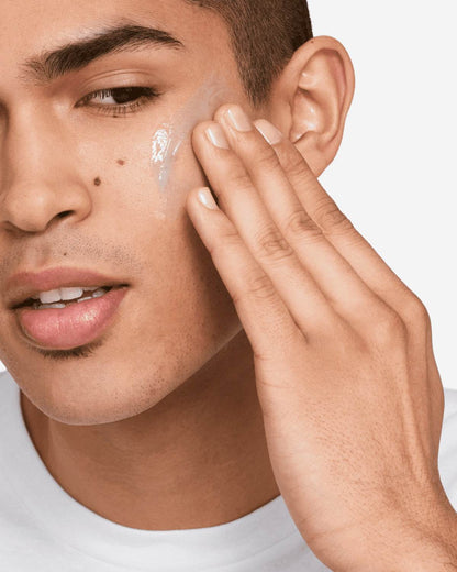 Clinique For Men™ Maximum Hydrator 72-Hour Auto-Replenishing Hydrator moisturizer cl_prod_67951_1200x1500_0 shop at Exprimi Beauty Kenya. Home of Skin care, Body care, Make-up, Fragrance & Beauty.