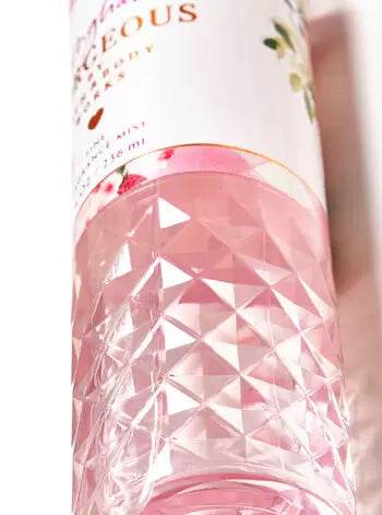 Bath & Body Works Gingham Gorgeous Fine Fragrance Mist Body Sprays & Mists Gingham-Gorgeous-Fine-Fragrance-Mist-EXprimi-Skincare-Kenya-5264 shop at Exprimi Beauty Kenya. Home of Skin care, Body care, Make-up, Fragrance & Beauty.